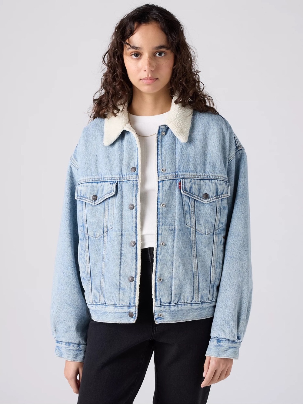Levi’s Sherpa-Lined Denim Trucker Jacket XL Light Wash
